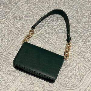 Elegant Green Chunky Gold Chain Shoulder Bag